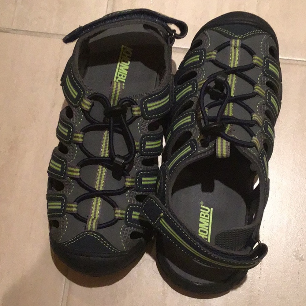 Khombu water shoes